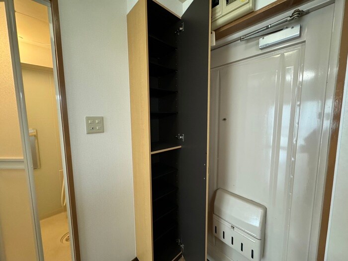 物件内観写真15　(靴箱)