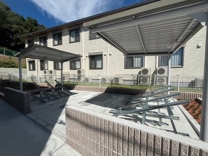 物件外観写真5　(駐輪場)