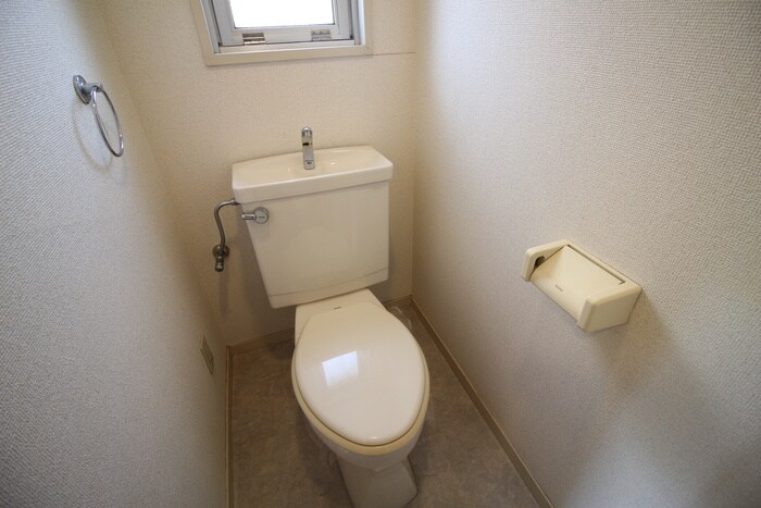 物件内観写真13　(トイレ)
