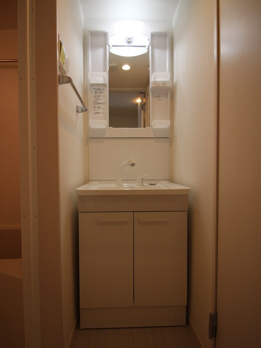 物件内観写真13　(洗面)