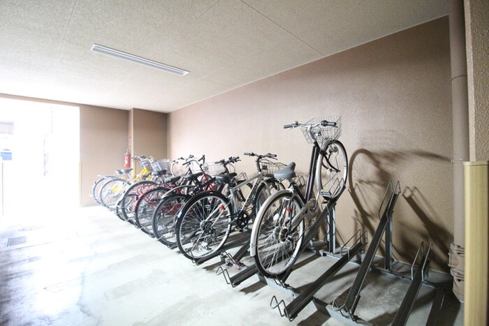 物件外観写真6　(駐輪場)