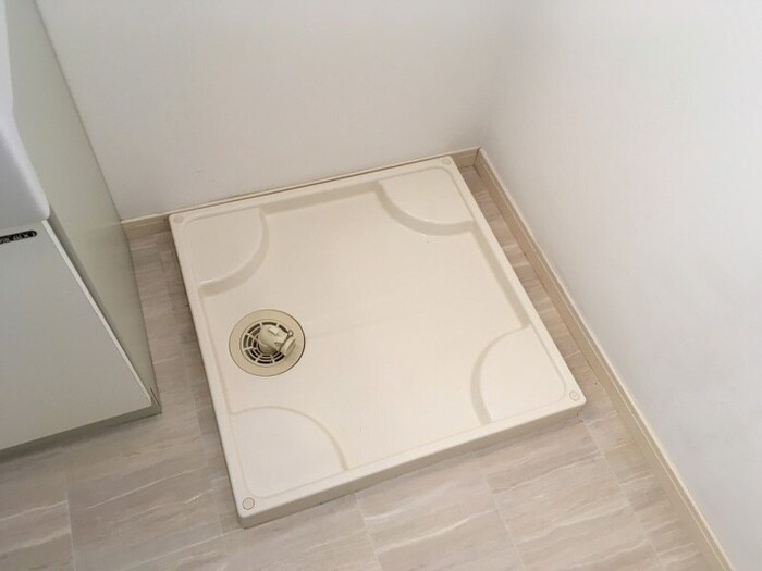 物件内観写真10　(洗濯機置場)