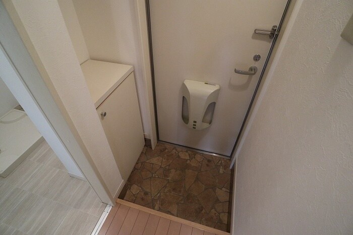 物件内観写真17　(玄関)
