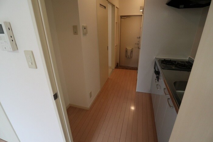 物件内観写真18　(廊下)