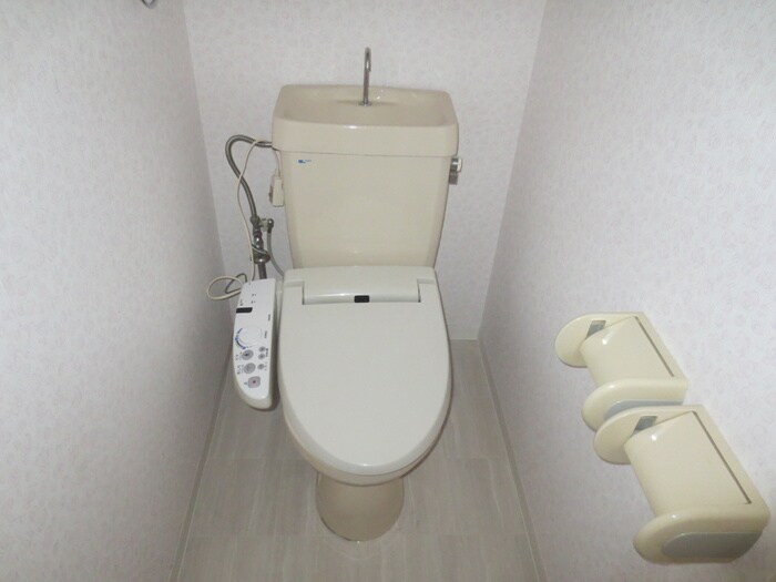 物件内観写真14　(トイレ)