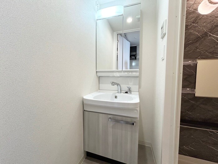 物件内観写真12　(洗面)