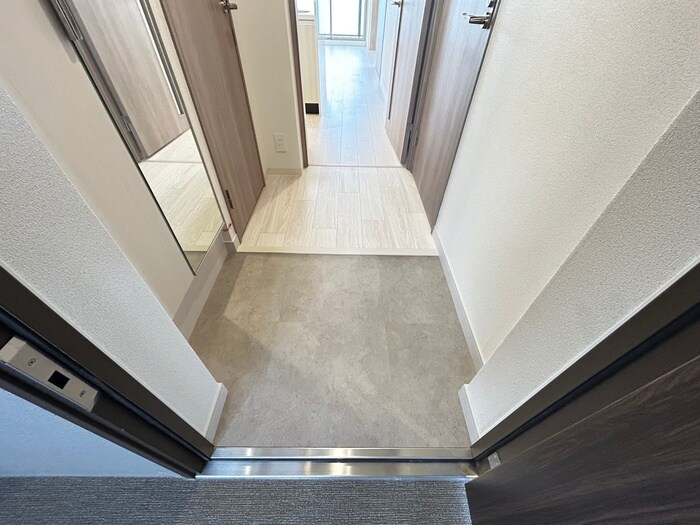 物件内観写真14　(玄関)