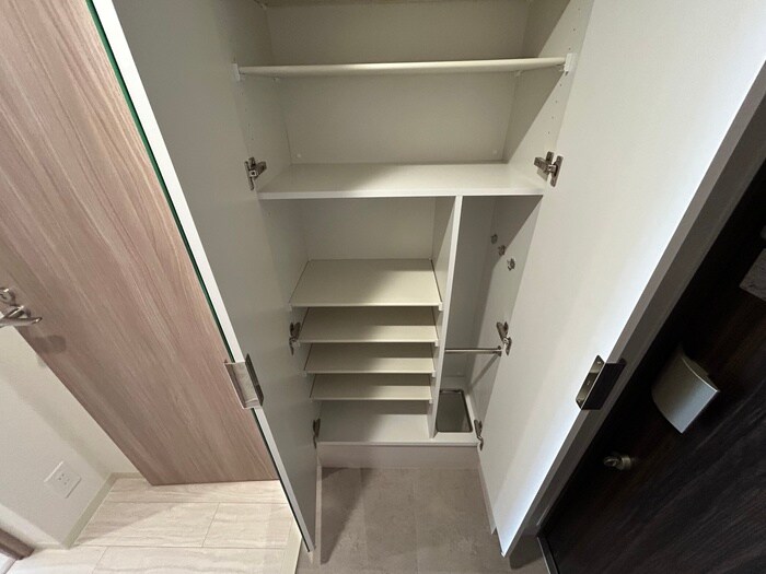 物件内観写真17　(靴箱)