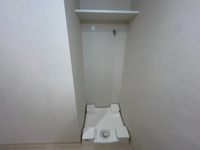 物件内観写真18　(洗濯機置場)