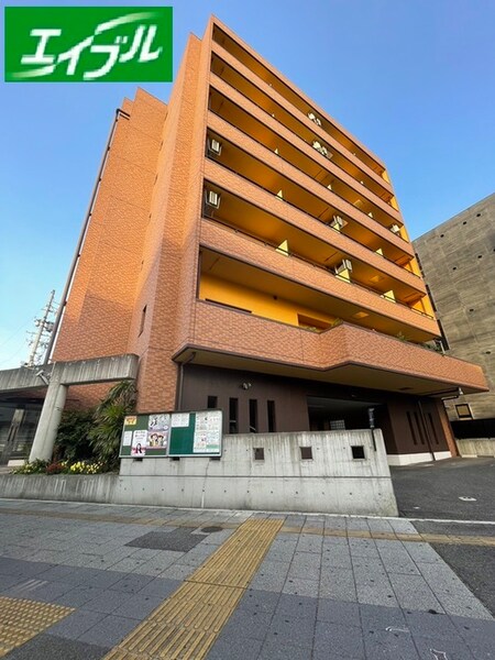 ア－バンコ－ト小松外観写真