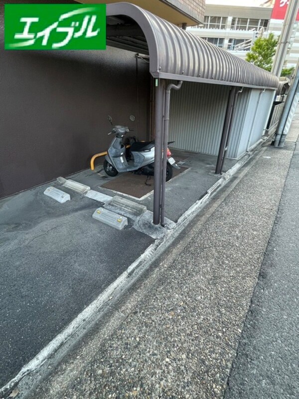 バイク置き場