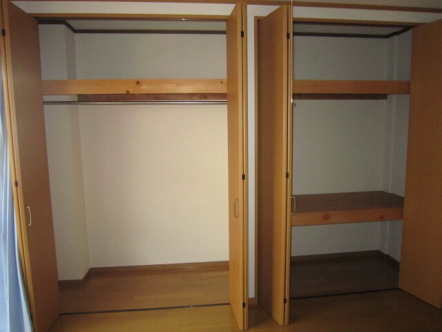 物件内観写真7　(収納)
