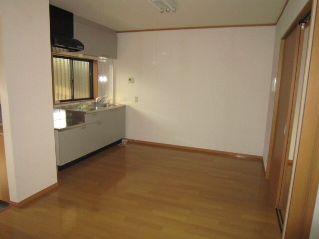 物件内観写真8　(居室)