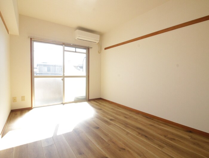 物件内観写真8　(居室)