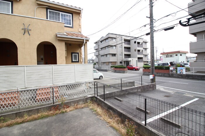 物件内観写真22　(室内からの展望)