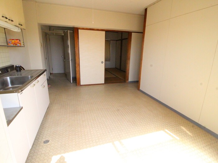 物件内観写真8　(居室)