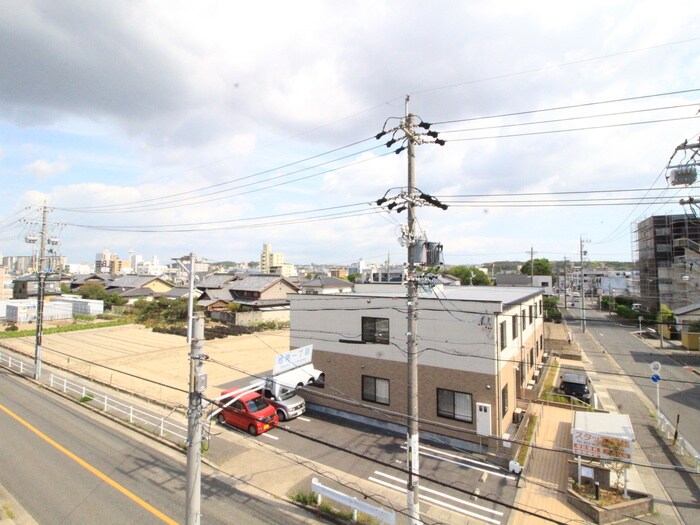 物件内観写真16　(室内からの展望)