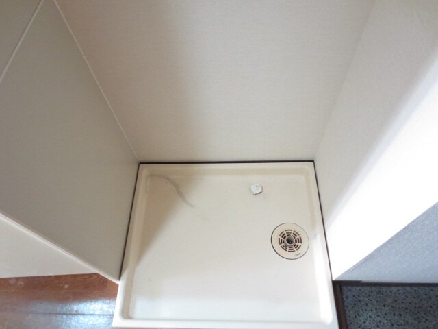 物件内観写真14　(洗濯機置場)