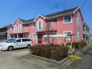 ラ・ラ・キャメロン外観写真