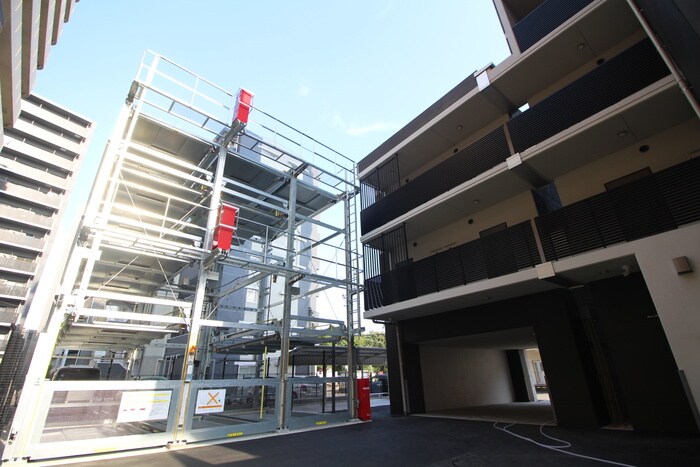 物件外観写真4　(駐車場)