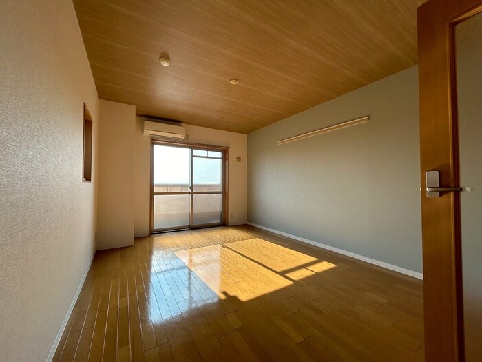 物件内観写真10　(居室)