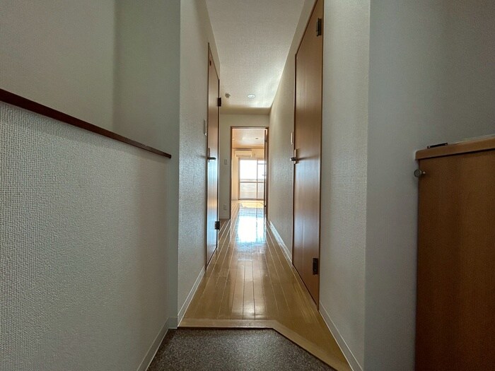 物件内観写真19　(玄関)