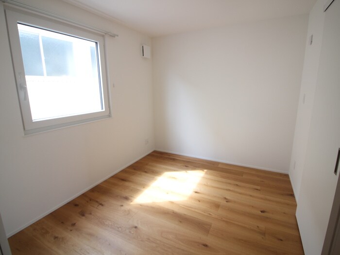 物件内観写真4　(居室)