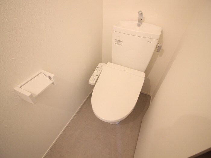 物件内観写真6　(トイレ)