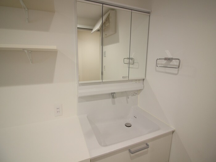 物件内観写真8　(洗面)