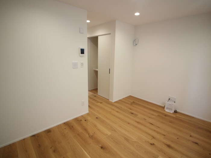 物件内観写真15　(居室)