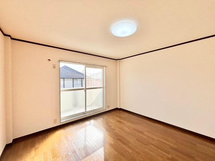 物件内観写真8　(居室)