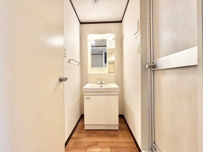 物件内観写真12　(洗面)