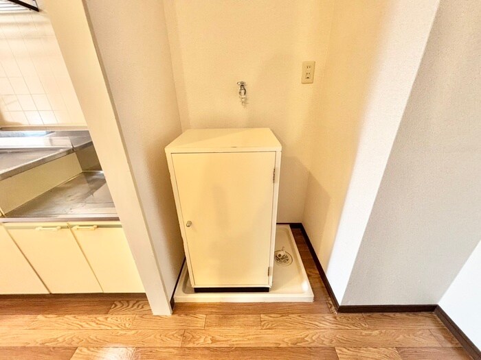 物件内観写真13　(洗濯機置場)