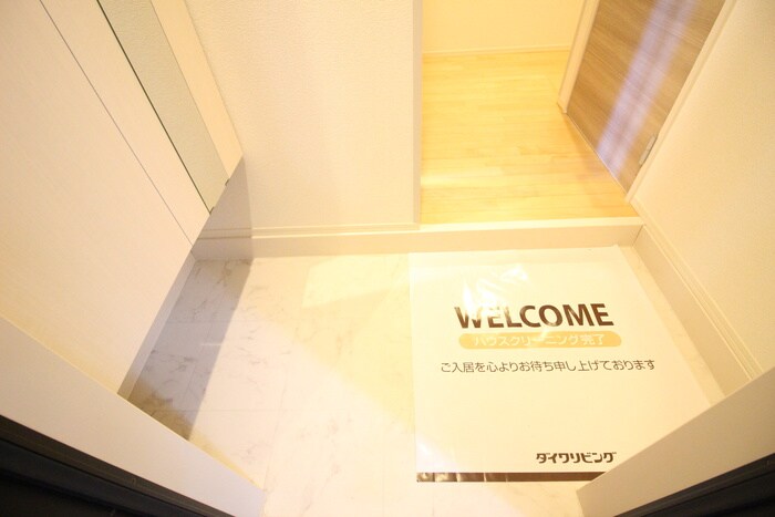 物件内観写真16　(玄関)