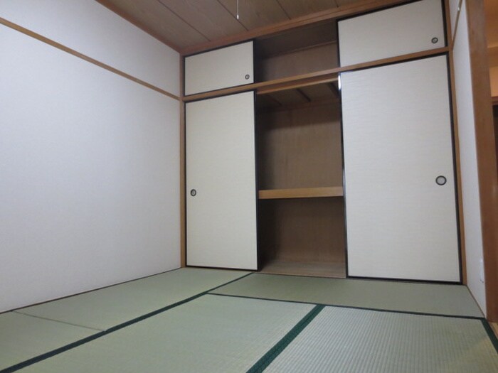 物件内観写真12　(居室)