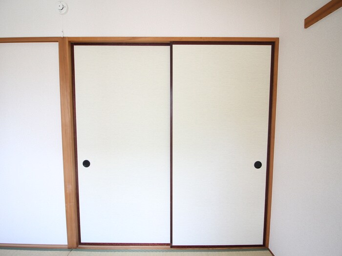 物件内観写真12　(収納)