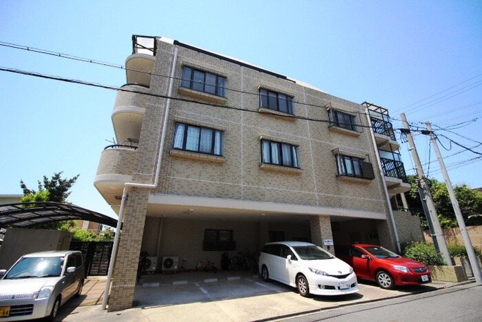 物件外観写真5　(駐車場)