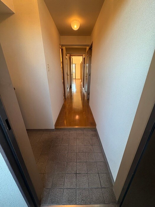 物件内観写真14　(玄関)