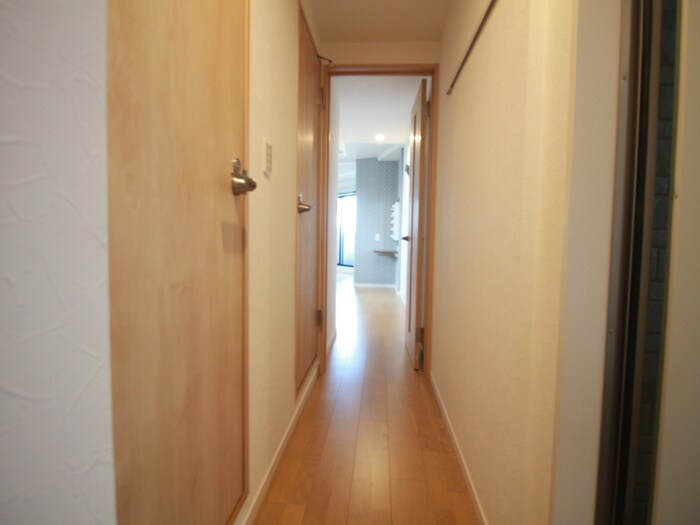 物件内観写真9　(廊下)
