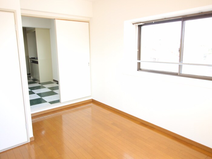 物件内観写真10　(居室)