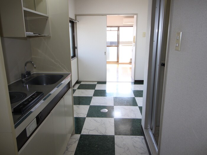 物件内観写真16　(廊下)