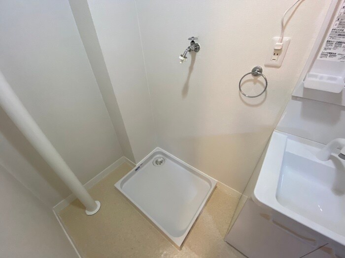 物件内観写真13　(洗濯機置場)