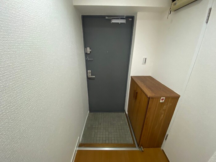 物件内観写真18　(玄関)