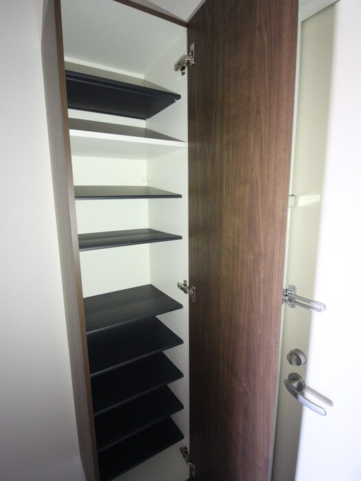 物件内観写真18　(靴箱)