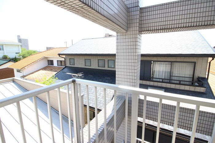 物件内観写真16　(室内からの展望)