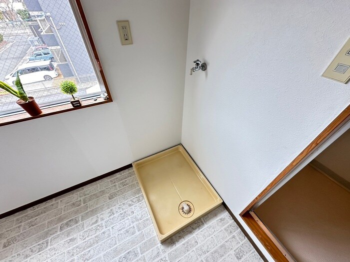 物件内観写真20　(洗濯機置場)