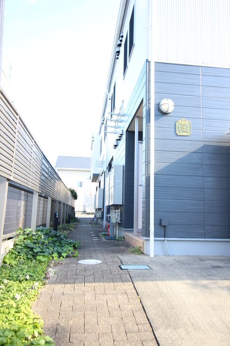 物件外観写真5　(エントランス部分)