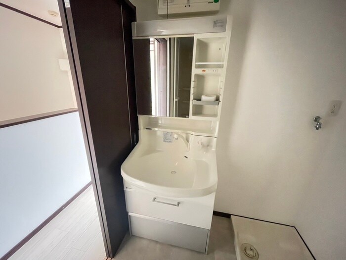 物件内観写真12　(洗面)