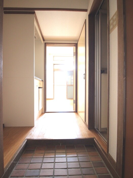 物件内観写真17　(玄関)
