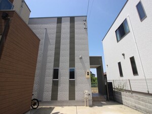 ラ・カーサドルチェA外観写真